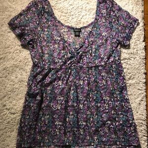 Sheer floral high-low top from Torrid. Size 0